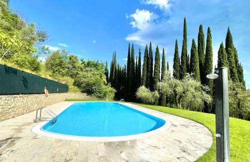 La Verbena a fianco del Vittoriale, vista piscina, 10 minuti a piedi dal lungo lago - Foto 15