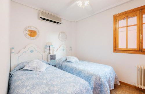 chalet, villa rodeada de naturaleza piscina a doce klm de Valencia y 7 del aeropuerto - Photo 10