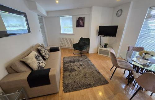 Superior Canary Wharf O2 Arena 2BR Apartment - Photo 33