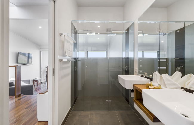 Seafarers Getaway - Photo 30