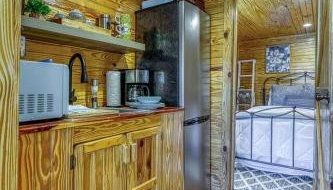 Gorgeous Tiny House with Indoor and Outdoor Lounging Space in Alabama - Foto 2