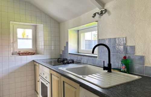 Rivage Maison spacieuse 10 p 5 chambres 2 sdb 2 WC tout confort avec jardin, belle terrasse aménagée, parking privatif, à 2 kms d'une petite plage, 3kms d'Omaha Beach et Port en Bessin - Foto 17