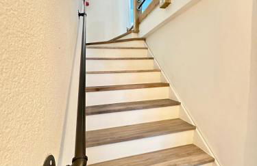 Villa Valbuena Palm Oasis In-Laws Quarters 4-Story Unit With Rooftop Retreat - Photo 50