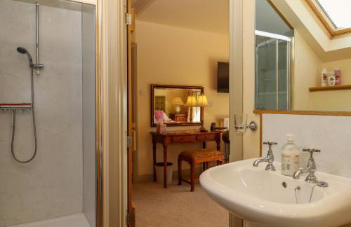 Sherway Coach House - Photo 22