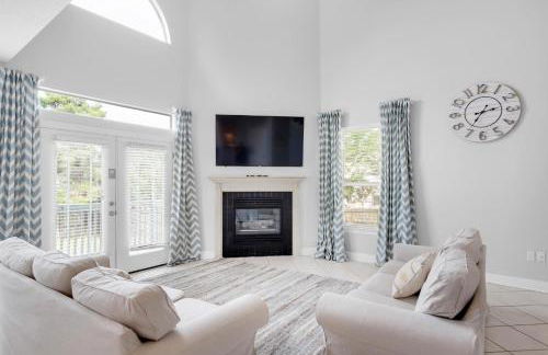 Enclave 202a 2 Bedroom Condo by RedAwning - Foto 25