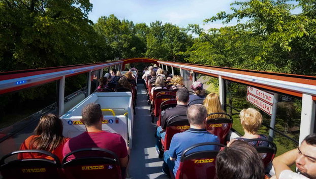 Autobús turístico de Copenhague + Paseo en barco - Foto 4, Descubriendo Copenhague de la forma más cómoda posible