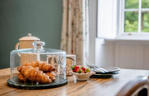 Grade II Listed House Tranquil Garden & Parking - Foto 8