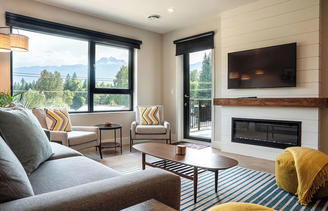 Northern Exposure by Revelstoke Vacations - Photo 20