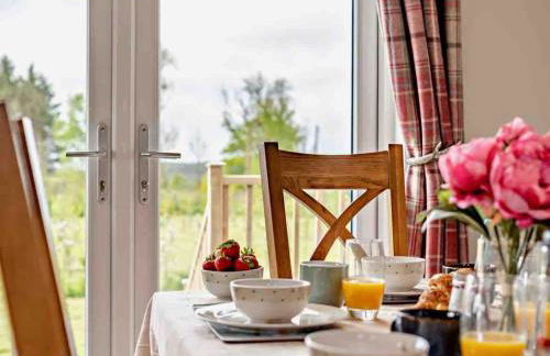 Drovers Lodge, farm retreat in rural Lanarkshire, family and pet friendly, onsite craft distillery, perfect location for exploring central Scotland - Foto 18