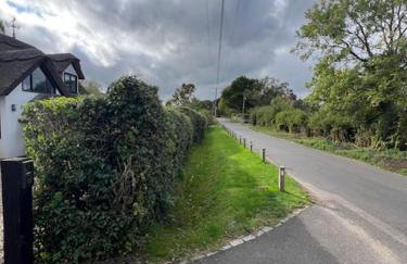 Beautiful Thatched Cottage Windsor Ascot Bracknell - Photo 9