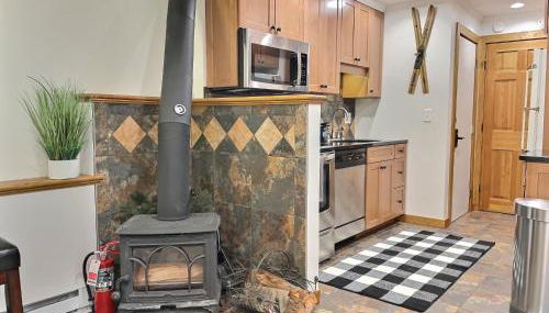 CozyDen - AC, Grill, Bike to Mountain, Porch! - Foto 4