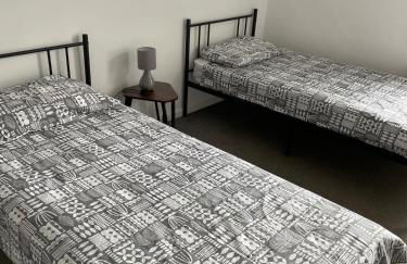 Tamworth Home - Photo 9