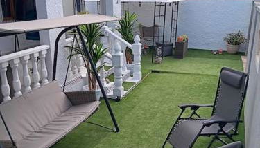 Villa in La Marina with cozy garden and private solarium - Foto 2