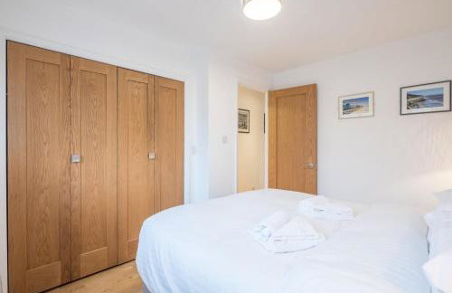 Modern & Private - Free Parking - Photo 12