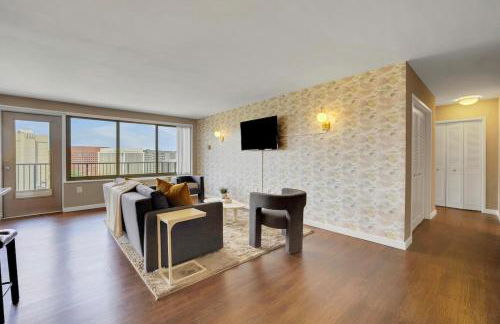 Boutique DCA Unit-Sleeps 7-Free Parking-Great Spot - Foto 9