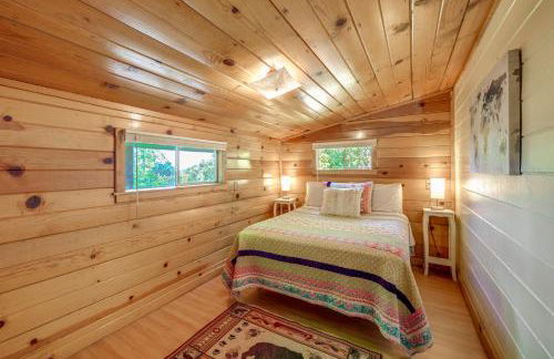 Rustic Cabin with Patio 8 Mi to Kings Canyon Park - Foto 13