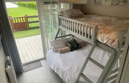 Seaside Escape - Deganwy Beach Cottage - Sea Views & Golf Course Views - Photo 3