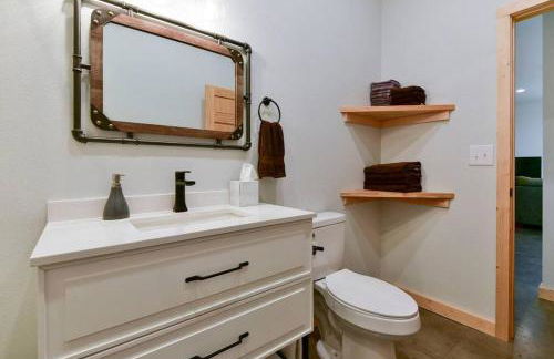 Table Rock Lakefront on 2 Acres with firepit - Foto 12