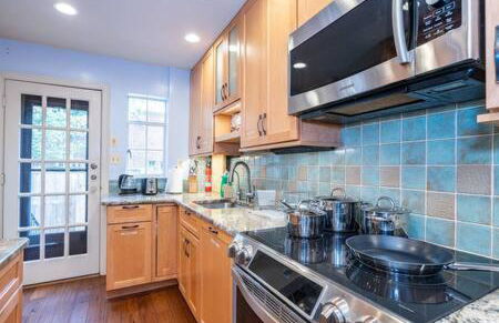 Spacious 4BR CozySuites in Old Town Alexandria - Foto 17