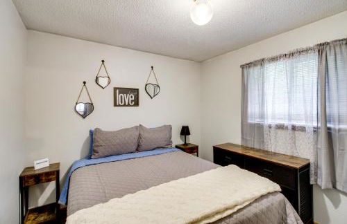 Near Lakes Updated Family Home with Deck in Cushing - Foto 17