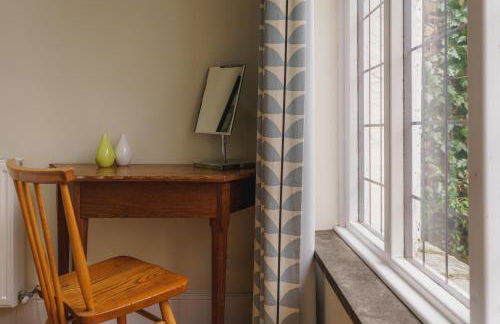 Half Way House, Clappersgate, sleeps 8 - Foto 23