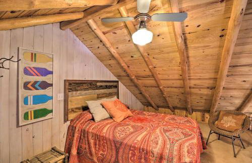 Scenic Greers Ferry Cabin with Deck and Fire Pit! - Foto 16