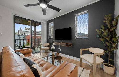 PFR Suites - Highland, 3BR 2BA Shadyside Condo, Penthouse Unit, 2 Decks, Off-Street Parking, 4th Floor Walkup - Foto 44