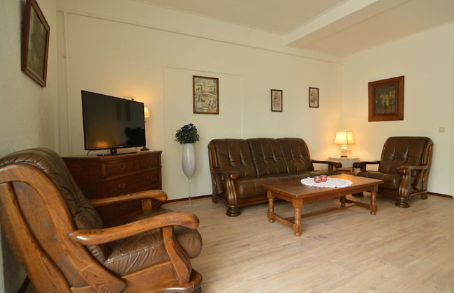 Snug Apartment in Schin op Geul Near Public Pool - Photo 37