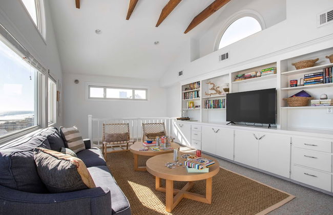 Lighthouse by Avantstay Beachfront View Home w/ Pool Table & Ping Pong - Foto 17