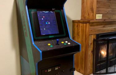 Log Cabin with a Hot Tub in Ellicottville, For Magical Glamping Escapes in New York - Foto 4