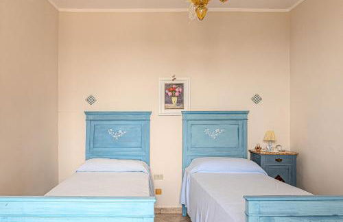 Mary's House - Photo 13