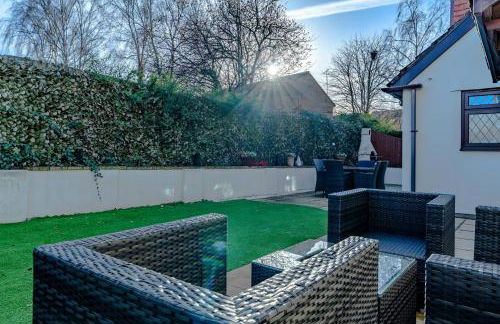 Cosy pet friendly house with garden and parking - Foto 8