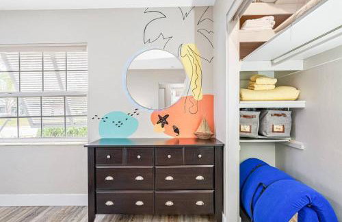 Lite Brite Beach Escape - Shine Brite, Relax Right! - Foto 22