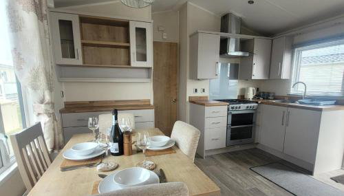 Beachside Lodge - Sleeps 6 - Pets ok - Plus Parking - Foto 3