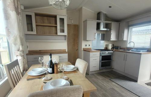 Beachside Lodge - Sleeps 6 - Pets ok - Plus Parking - Foto 3