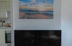 Stylish Waterfront Apartment - Photo 34