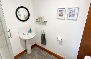 Borders Retreat, Cosy 1 Bed Flat - 3miles from M6 Jct45 - near A75, Gretna & Carlisle - Photo 17