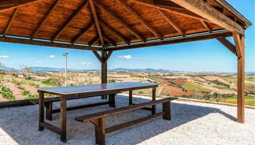 Awesome Apartment In Terre Roveresche - Foto 2