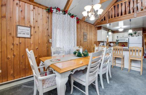 Fire Pit and Community Perks Gouldsboro Cabin! - Foto 6