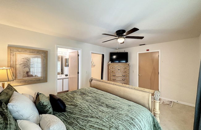 Lovely 3 bed Condo Near Disney Quiet Community - Photo 17