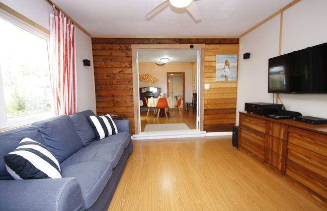 Lakefront Cottage in Manitou Beach - Photo 19