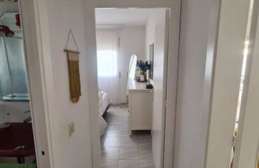 Nice beachside 2-BD apt near Barcelona - Foto 30