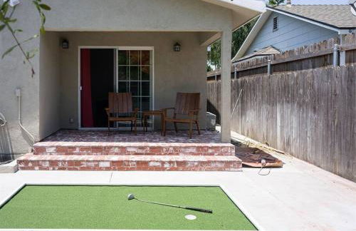 Family Renovated Home, Netflix, AC, WD, Putt Putt - Foto 39