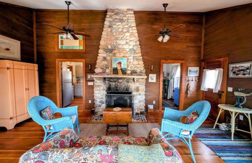 Waterfall Sea Cottage Family fire pit waterfront sleeps 4 - Foto 30