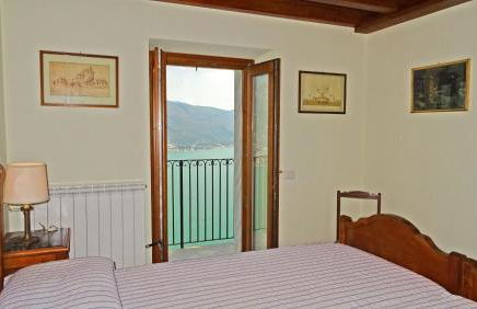 Casa De Pol Exclusive Lake View by Gardadomusmea - Photo 25