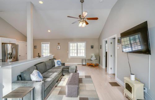 6 Mi to Tanglewood! High-End Lee Apartment - Foto 1