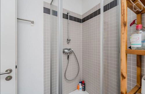 Designer Loft with Big Rooftop and Office - Foto 13