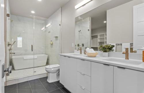 New East Deer Valley, 1 min, 994 New luxury 5br Twin House, Hot Tub, Lake view, Park City 10 min - Photo 29