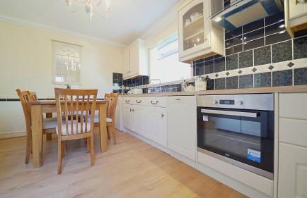 The Old Tramhouse Self Catering Traditional Charming Apartments Located In The Heart Of Historic Stirling For Short-Long Stays In Stirling For Tourism & Events & Contractor Base Stays For Central Belt Area & Open To Book All Year Round - Photo 45