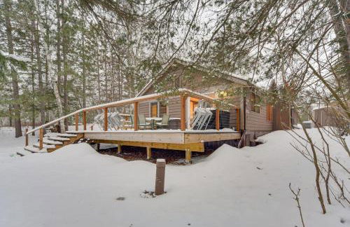 Waterfront Duluth Cabin with Deck and River View! - Foto 3